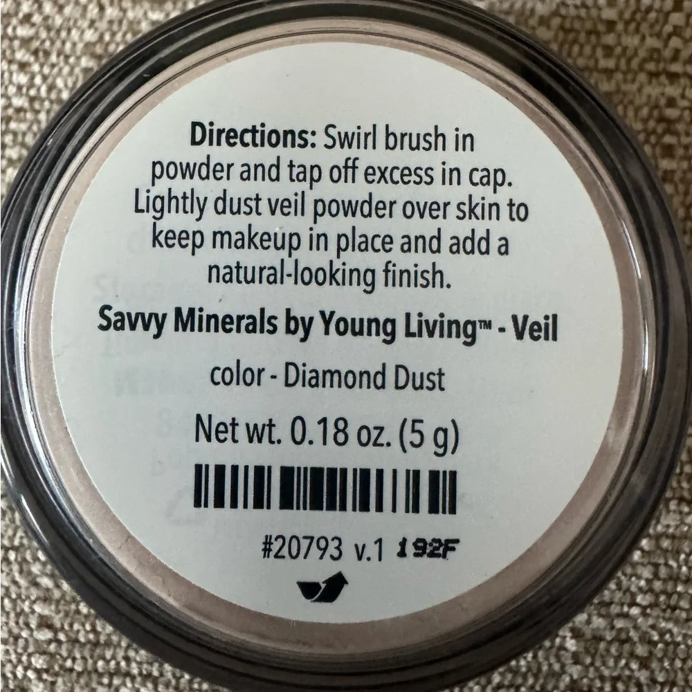 Free essential oil necklace with 2 or more purchase of Young Living powder